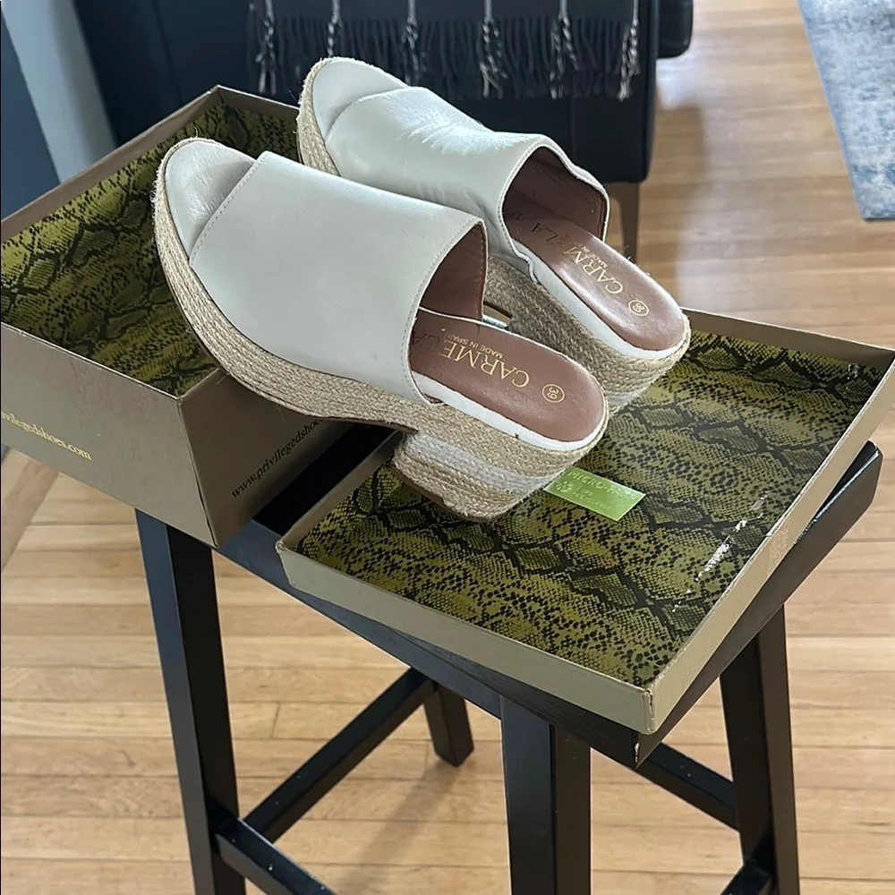 Cream Espadrille Platform Shoes with Slip-On Design - Picture 3 of 10